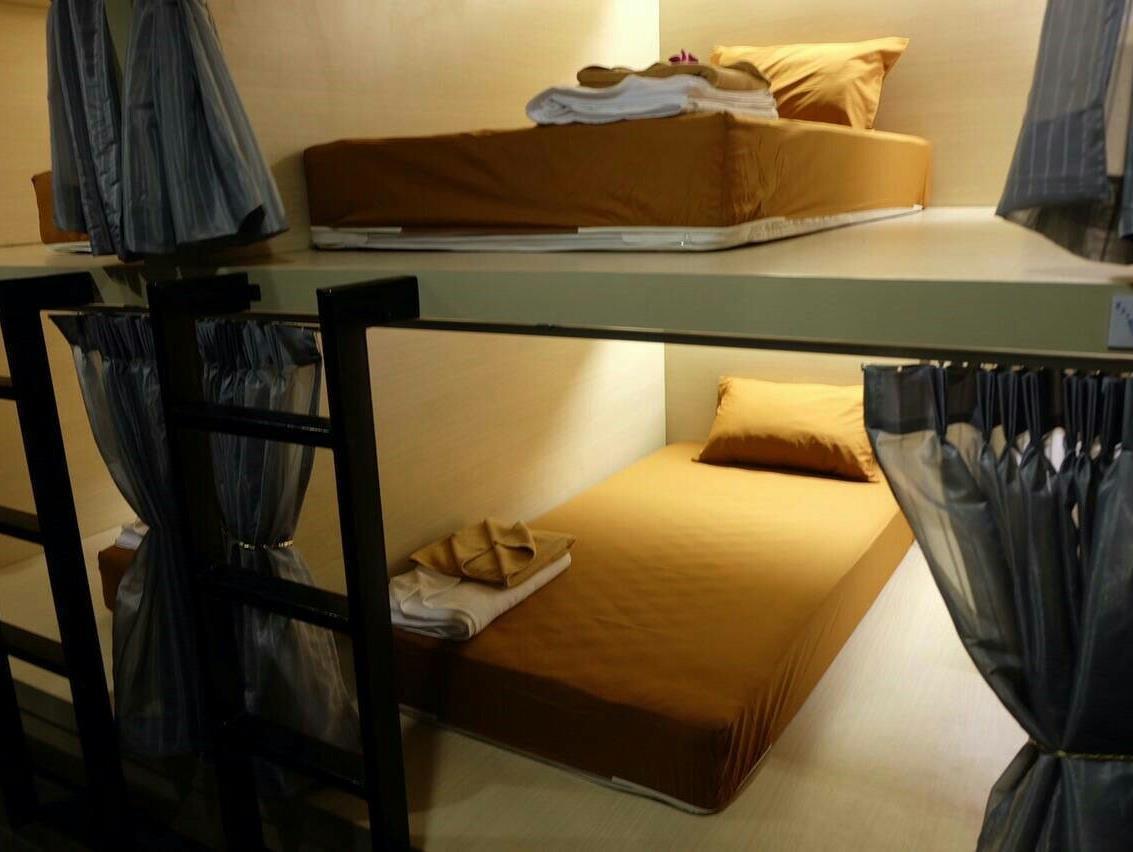 Rockstel Loma Hostel Phuket Ngoại thất bức ảnh