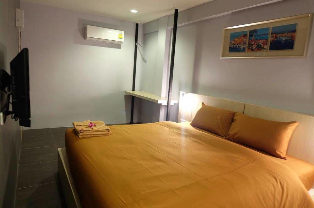 Rockstel Loma Hostel Phuket Ngoại thất bức ảnh